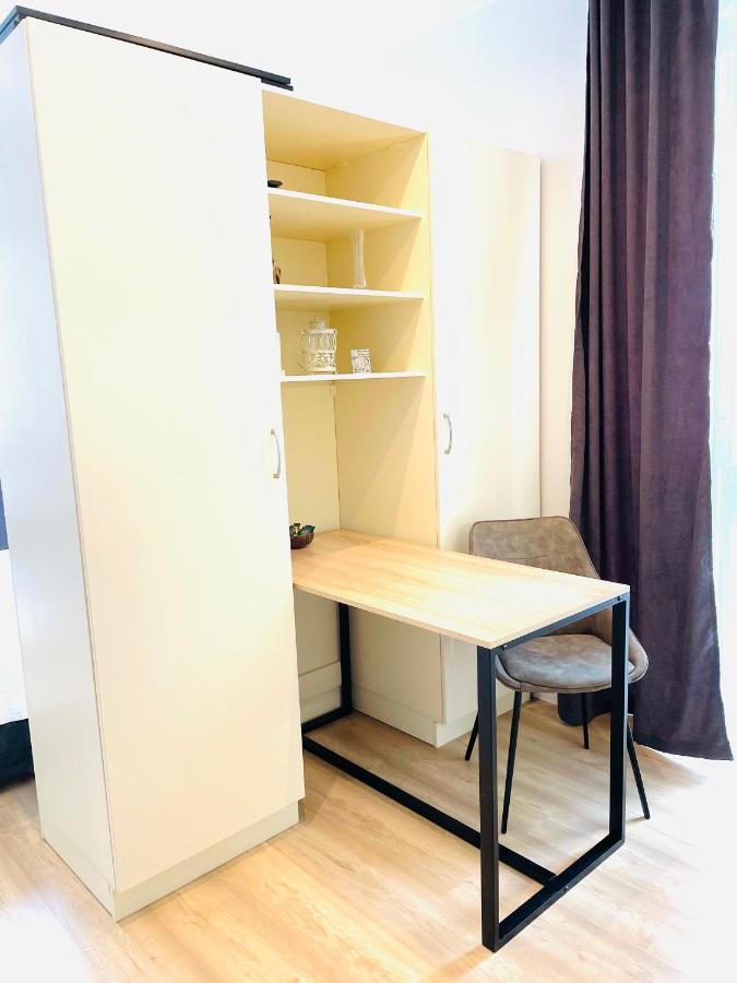 Mira Apart-Hotel Kijów Zewnętrze zdjęcie